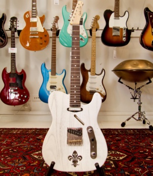 Cilia Home Page Cilia Renegade T Electric Guitar Rustic White Fleur De Lis Byron Music