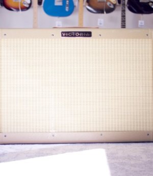 Victoria Victorilux 2x12" Tube Combo Amp (preloved)