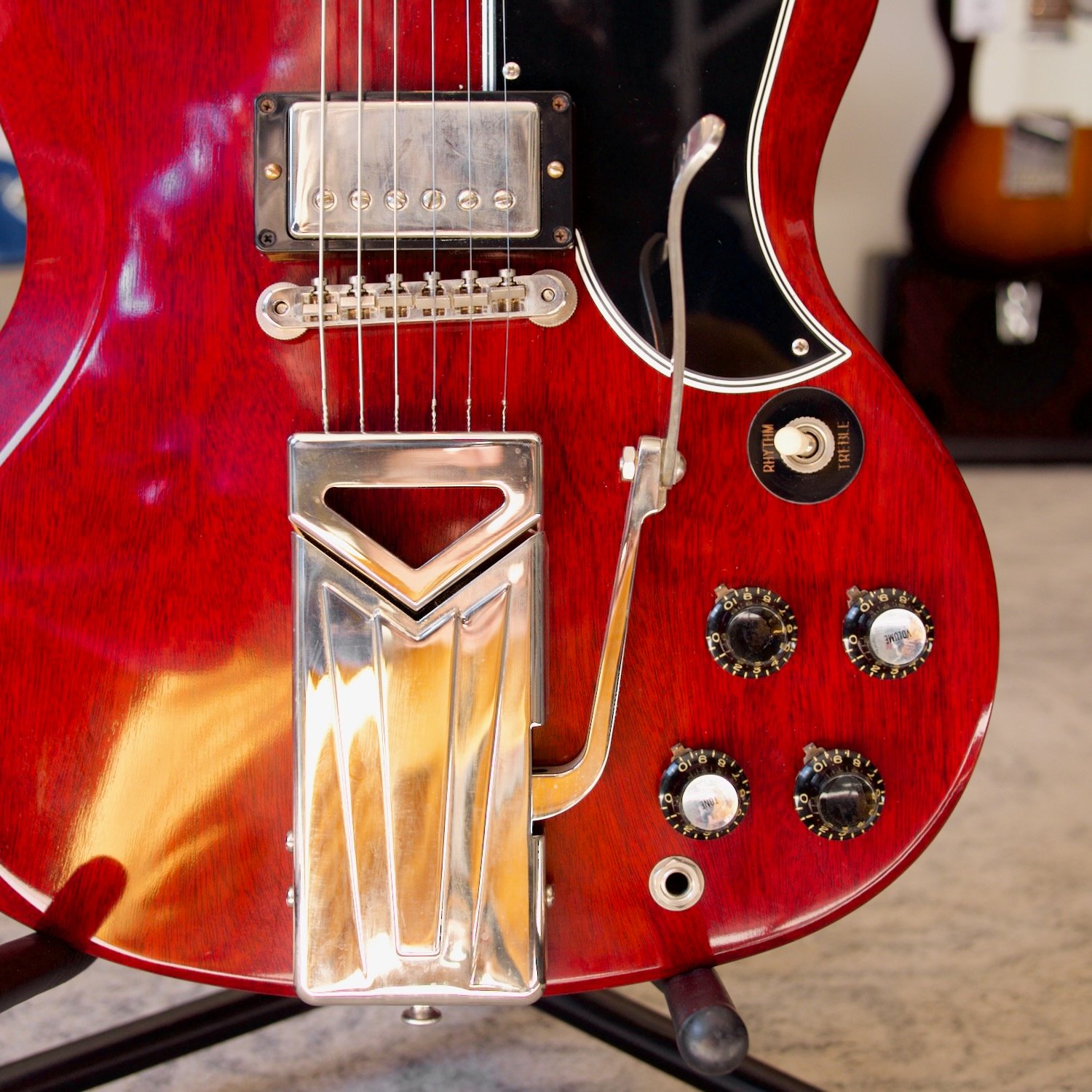 Gibson Les Paul SG 60th Anniversary Les Paul Signature Maestro Electric Guitar Cherry with Original Hard Case (Pre-Loved) - Image 5