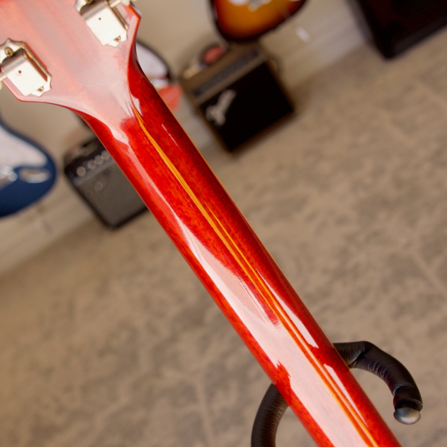 Gibson Les Paul SG 60th Anniversary Les Paul Signature Maestro Electric Guitar Cherry with Original Hard Case (Pre-Loved) - Image 9