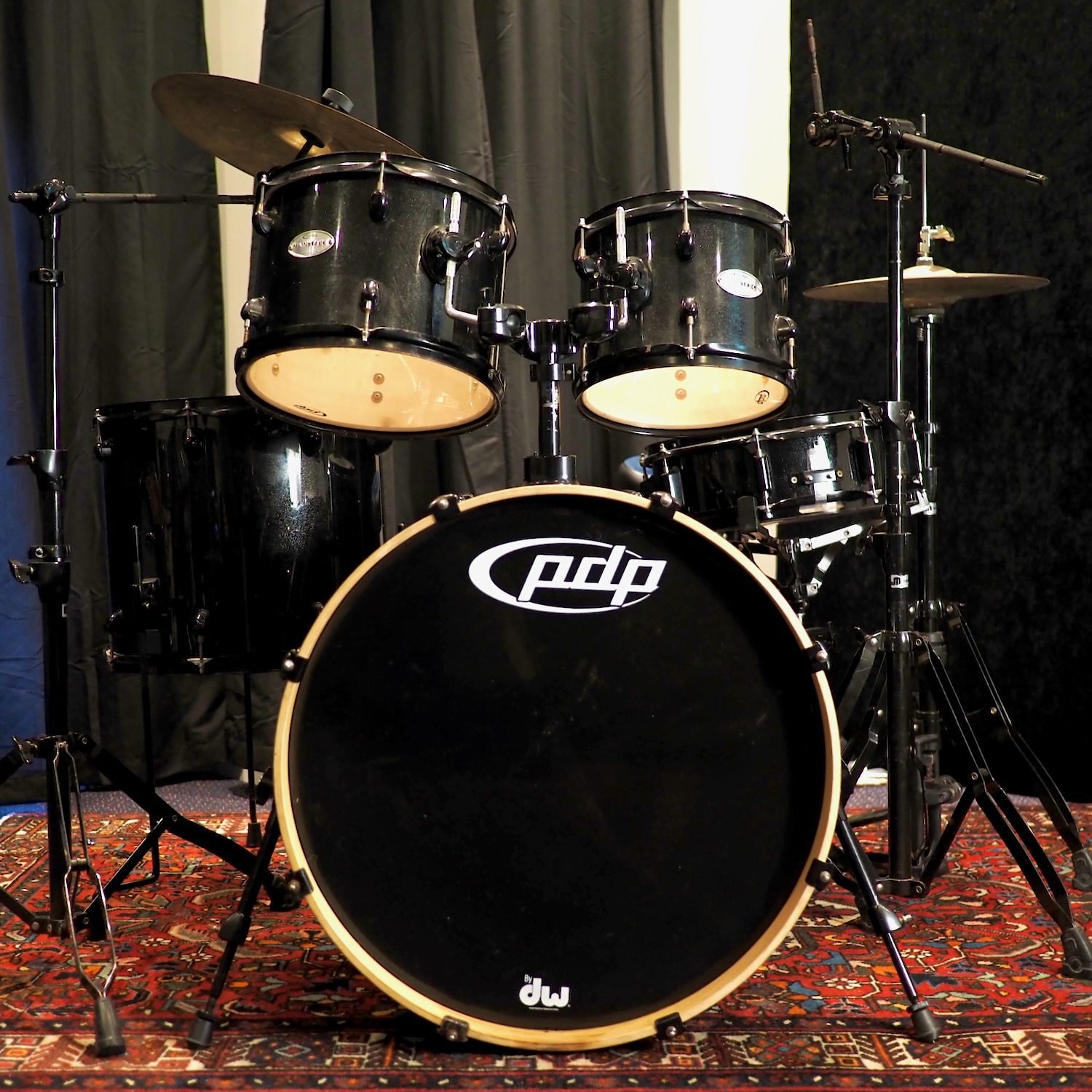 PDP Mainstage 5 piece Kit Black Sparkle with Black Hardware + Paiste 101 Ride & Hi Hats(Pre-Loved)