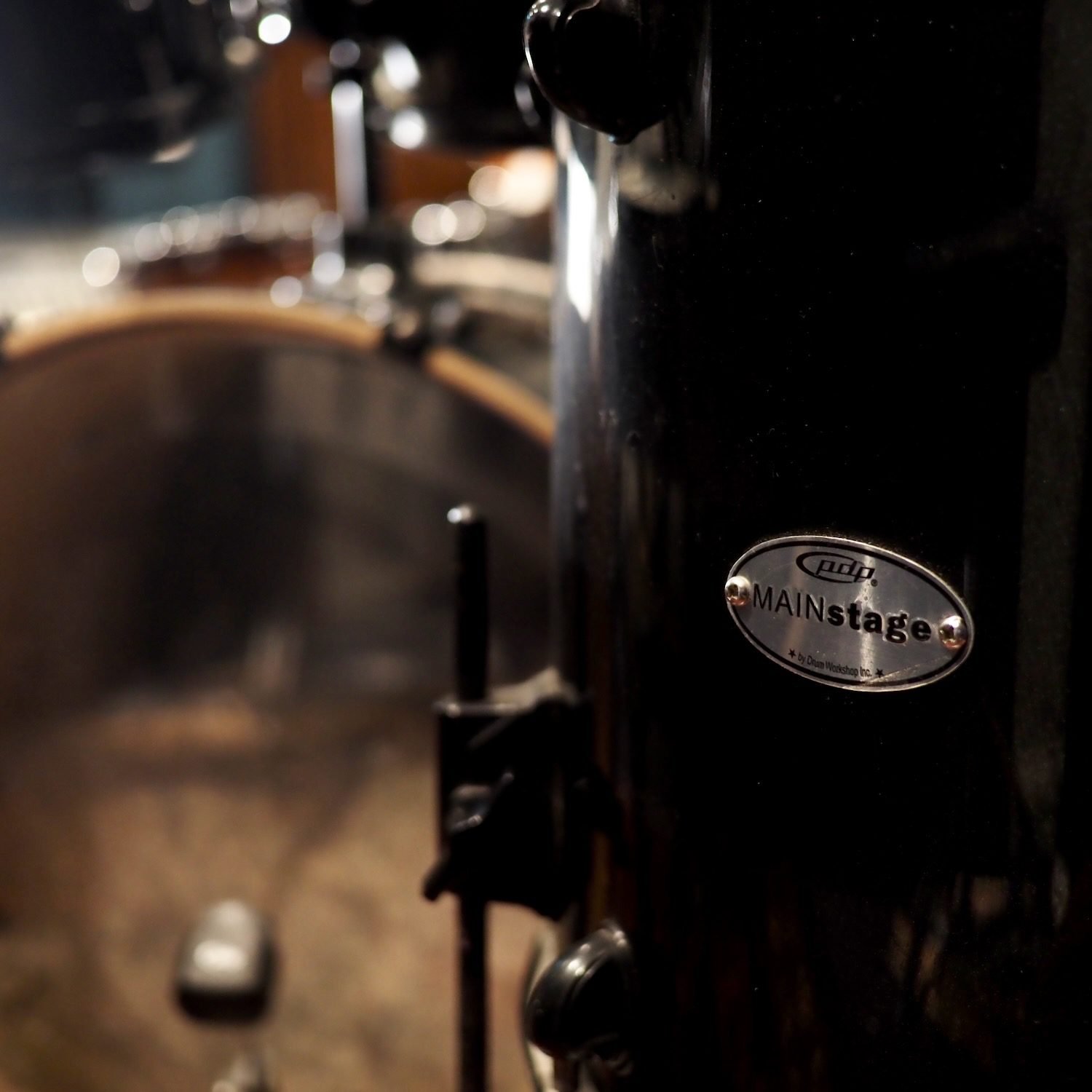 PDP Mainstage 5 piece Kit Black Sparkle with Black Hardware + Paiste 101 Ride & Hi Hats(Pre-Loved) - Image 3