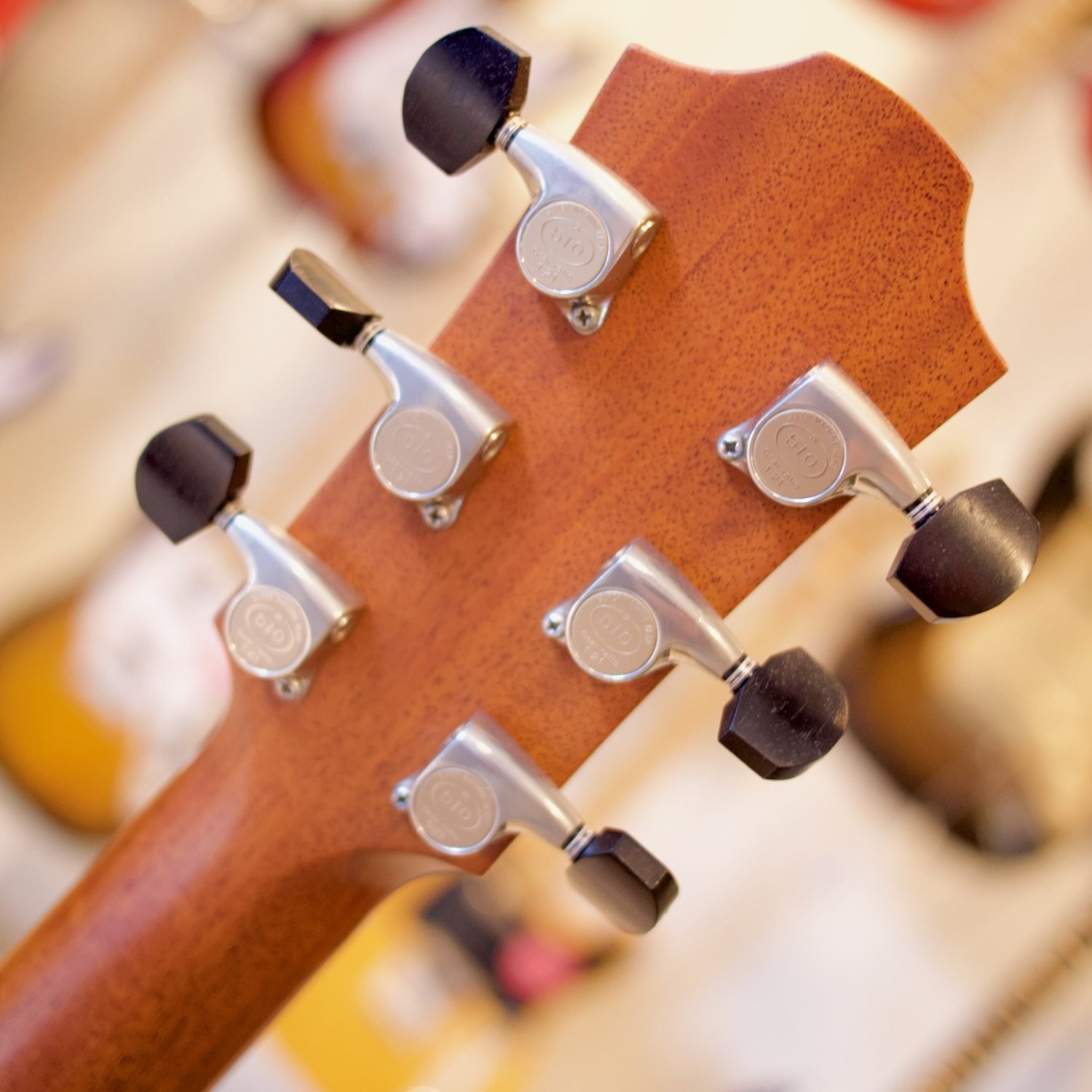 BYRONMUSICFURCHACOUSTICGUITAR 11 Byron Music