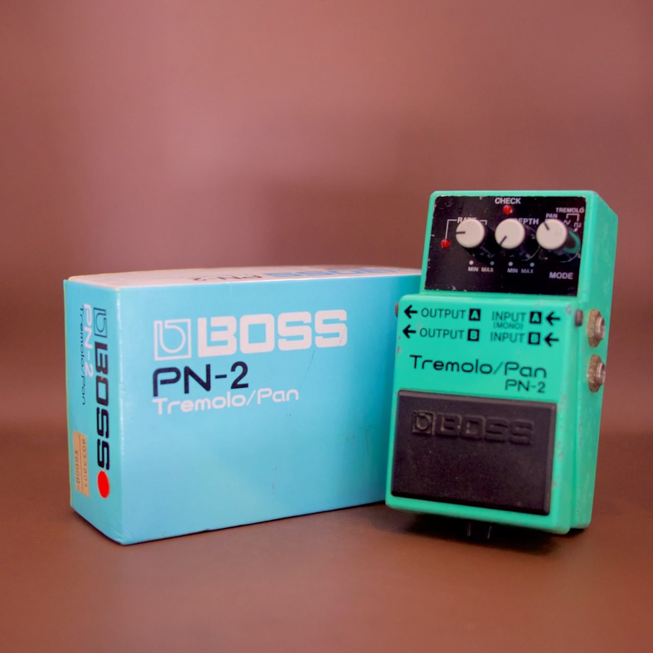 BYRONMUSICBOSSPN2CONSRCOLLECTIONWBOX 1 Byron Music