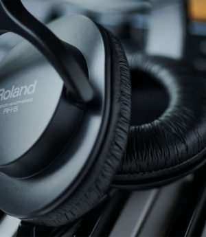 Roland RH-5 Closed-Back Studio Headphones