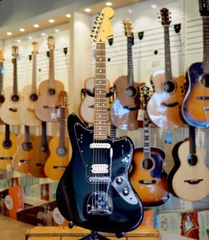 Pre-Loved Fender Player Jaguar - PF Fingerboard - Black 2022 with Split Coil