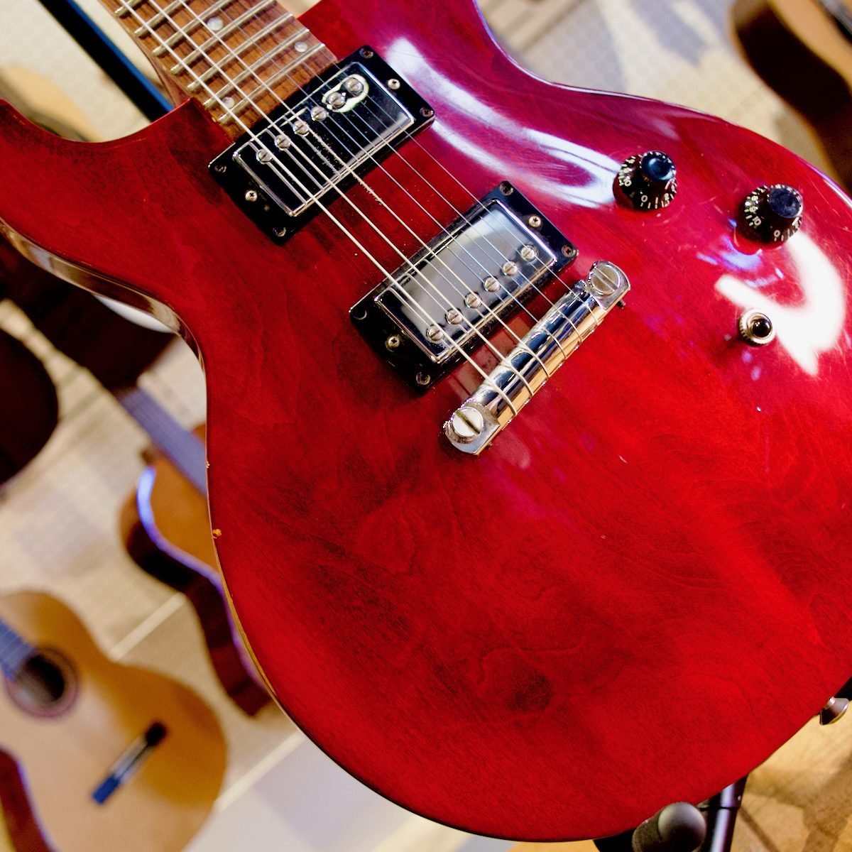 USED GIBSON LES PAUL DOUBLE CUT 1993 WINE RED WITH HARD CASE - Image 8