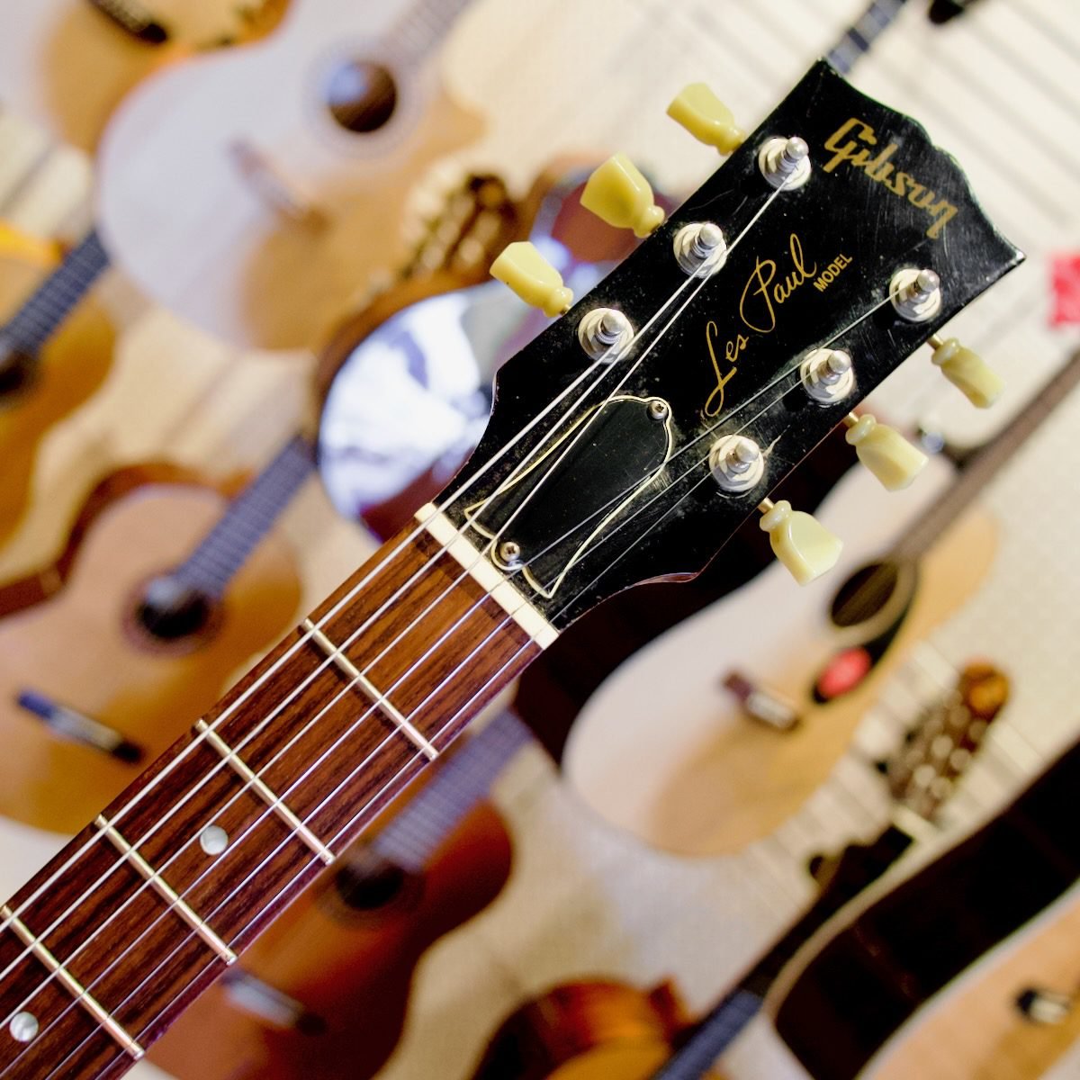 USED GIBSON LES PAUL DOUBLE CUT 1993 WINE RED WITH HARD CASE - Image 3