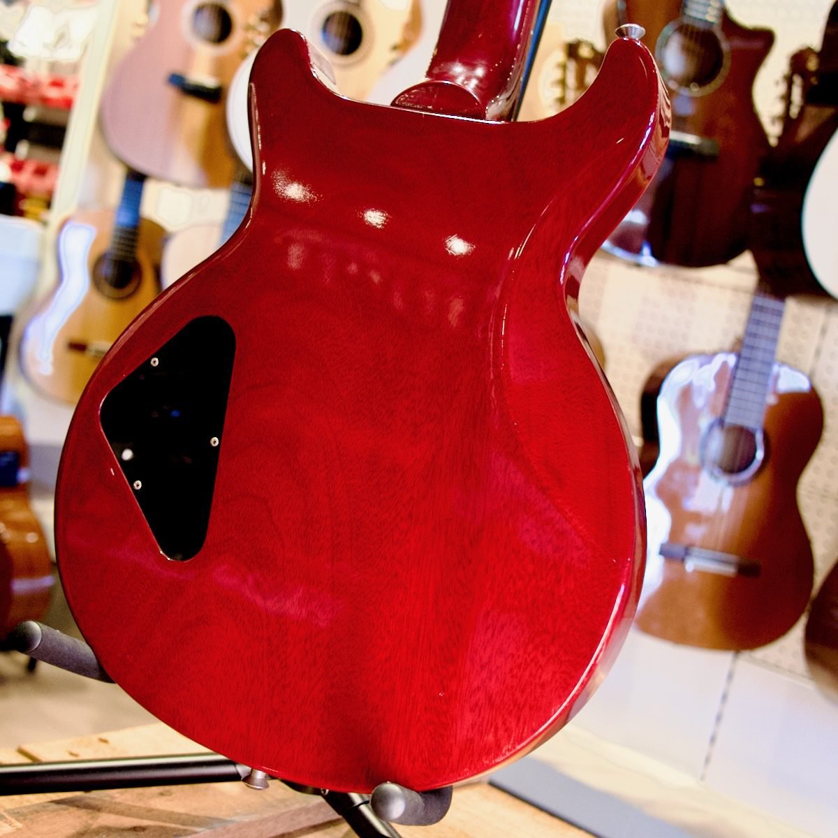 USED GIBSON LES PAUL DOUBLE CUT 1993 WINE RED WITH HARD CASE - Image 13