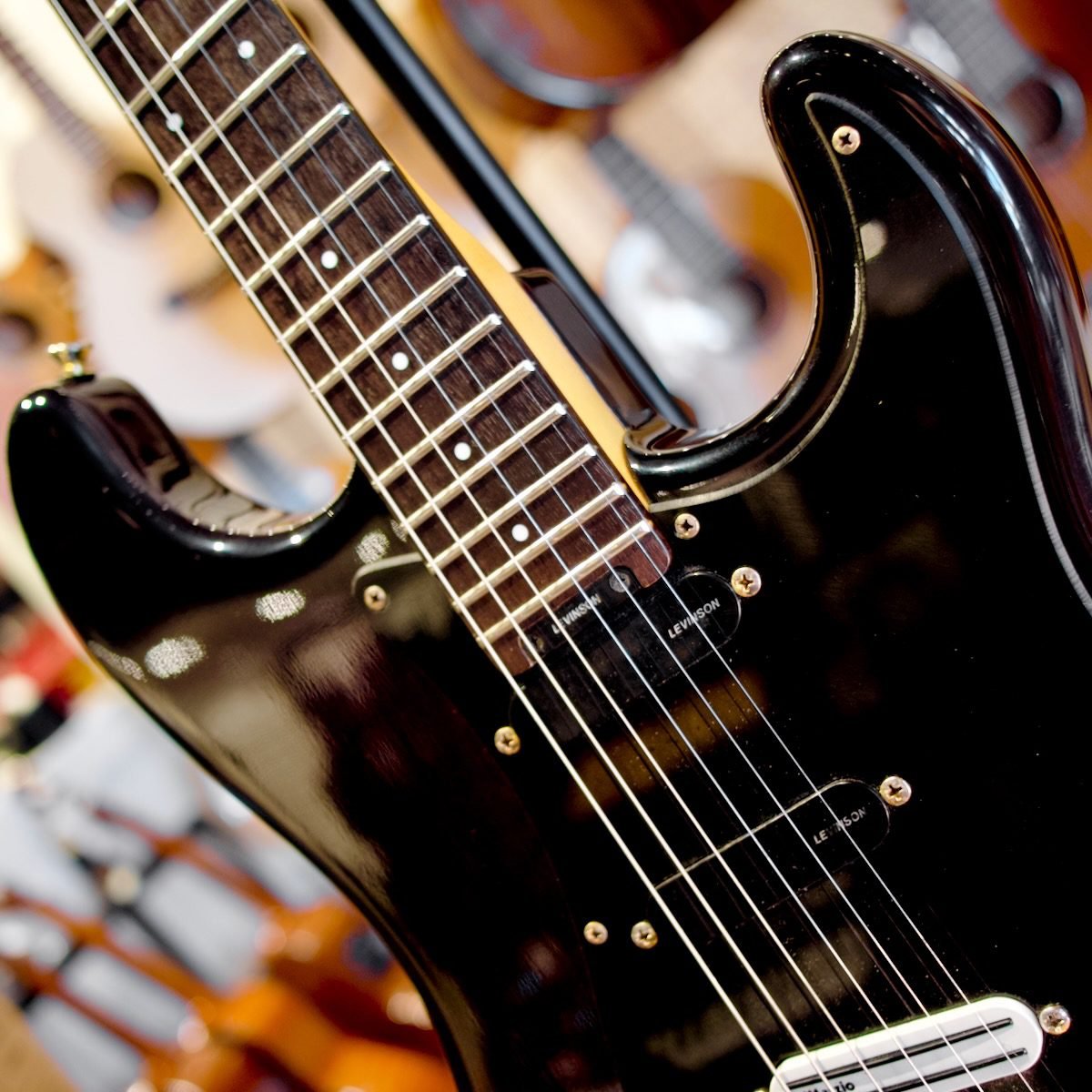 Pre-Loved Levinson 1989 Blade R2 Misty Violet In Hardcase - Image 2