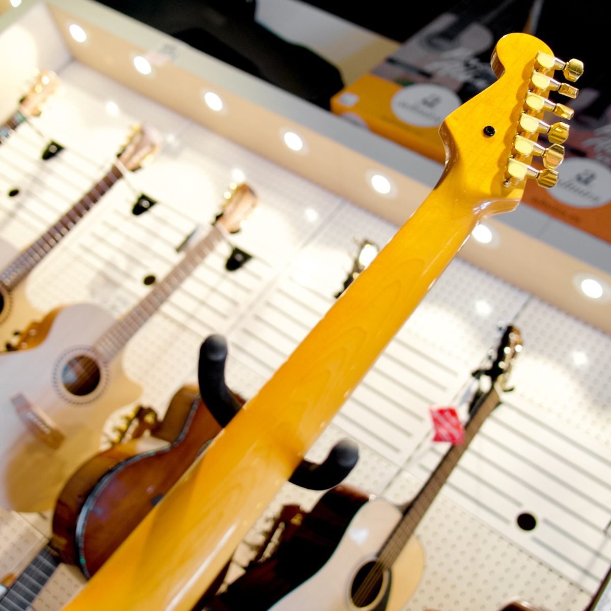 Pre-Loved Levinson 1989 Blade R2 Misty Violet In Hardcase - Image 8