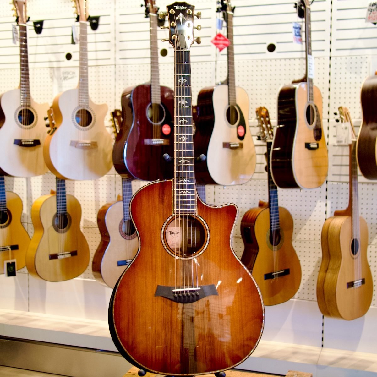 Taylor 914CE-LTD Grand Auditorium Acoustic Guitar in Hardcase* - KOA/REDWOOD