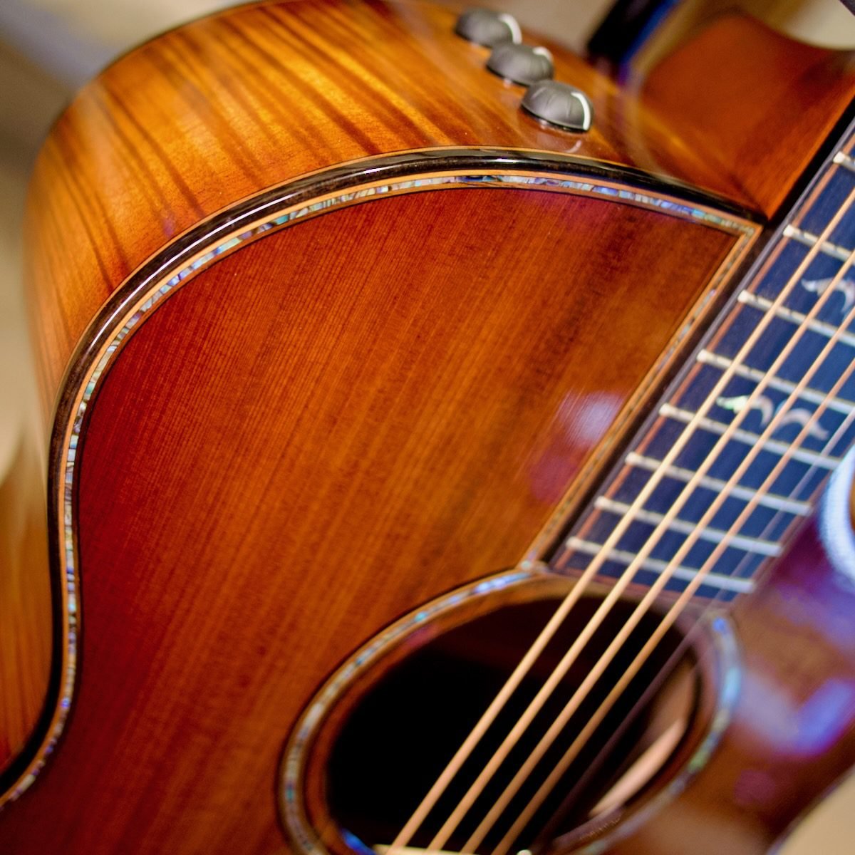 Taylor 914CE-LTD Grand Auditorium Acoustic Guitar in Hardcase* - KOA/REDWOOD - Image 13