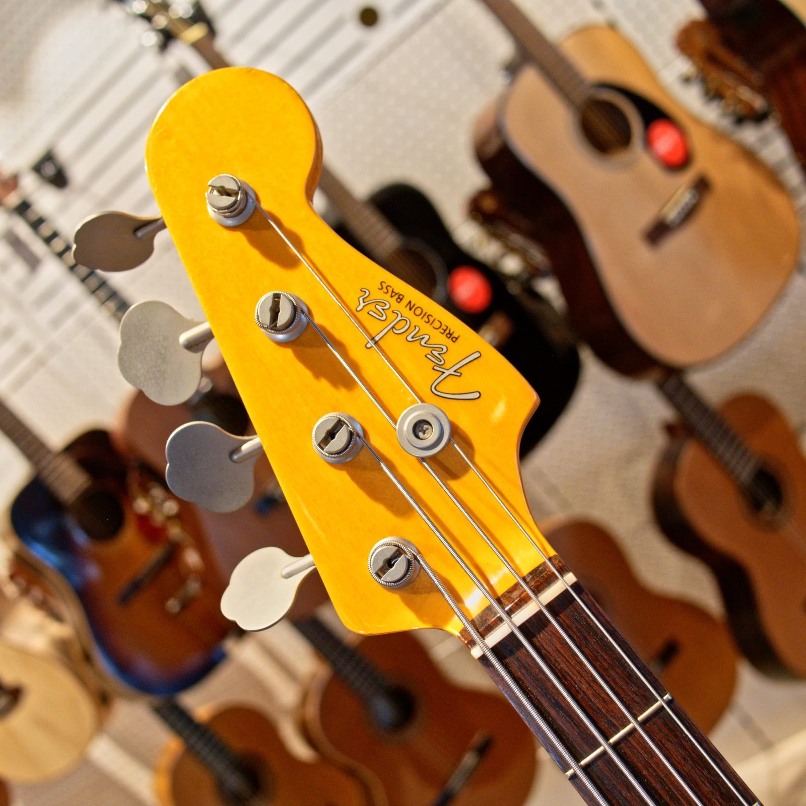 Pre Loved Fender Precision Bass MIJ TSB W/Bag - Image 5