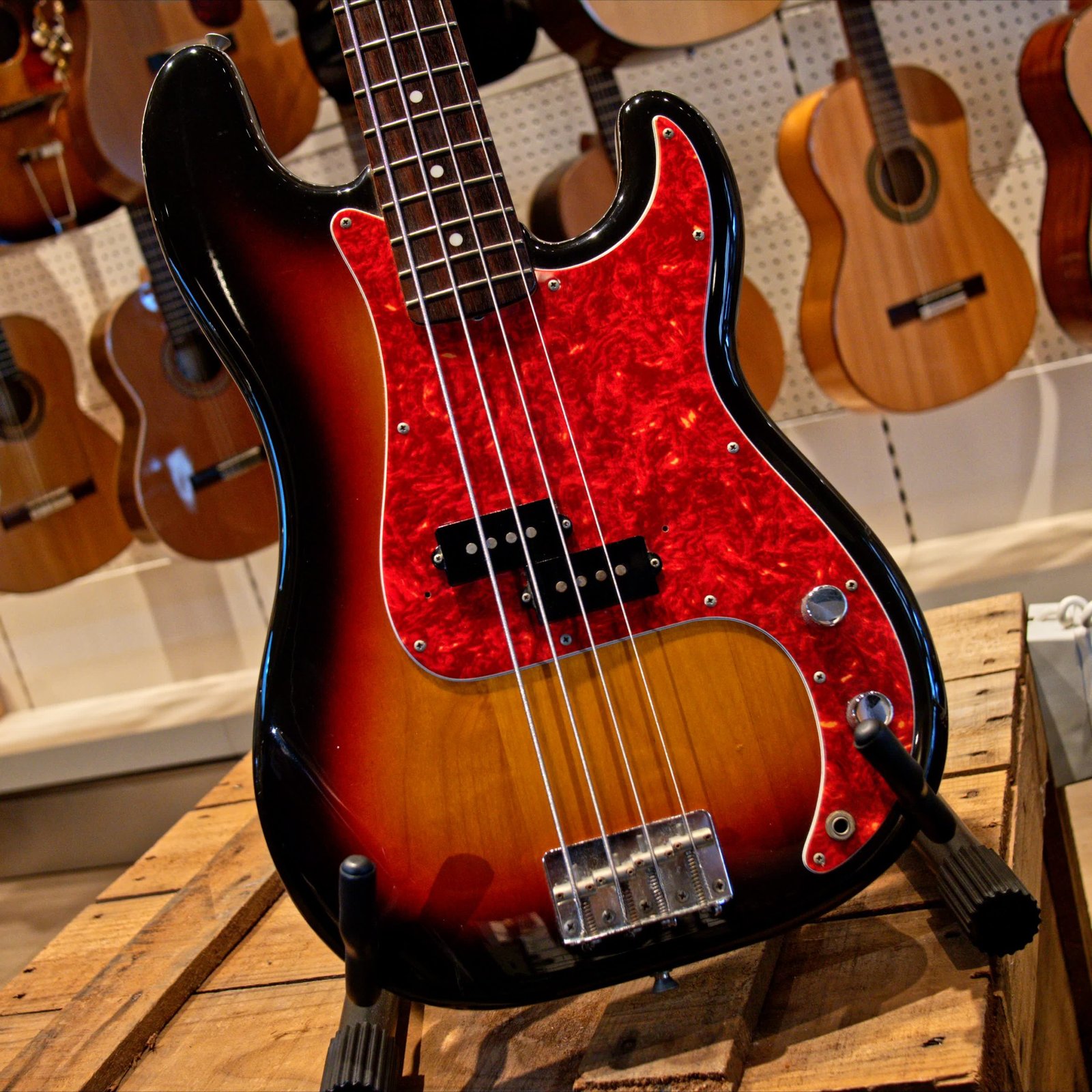 Pre Loved Fender Precision Bass MIJ TSB W/Bag - Image 8