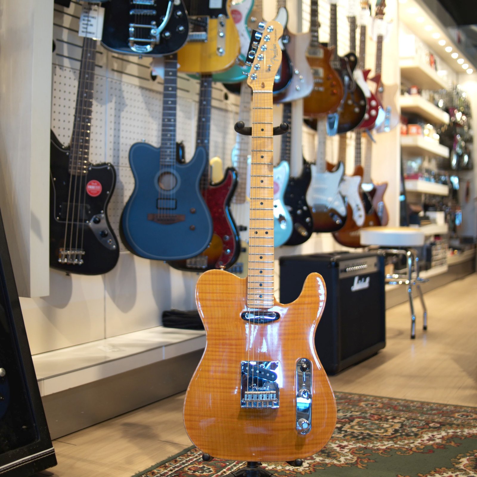 Fender Select Series Telecaster Carved Maple Top - Amber