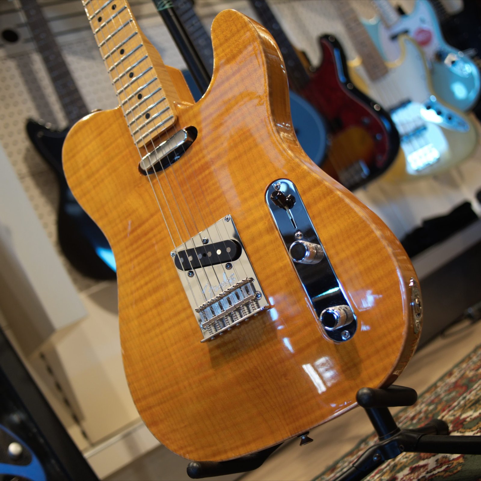 Fender Select Series Telecaster Carved Maple Top - Amber - Image 6